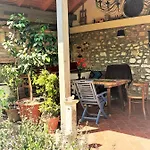 Patak Apartman, Diszel