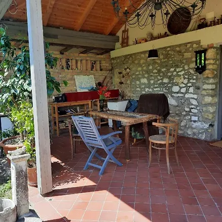 Patak Apartman, Diszel