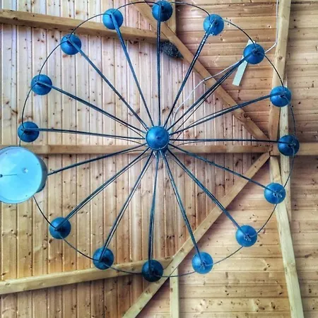 Patak Apartman, Diszel Lägenhet