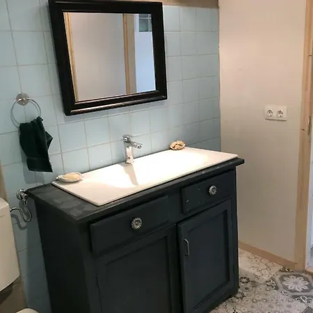 Patak Apartman, Diszel