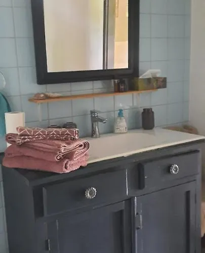 Patak Apartman, Diszel タポルツァ