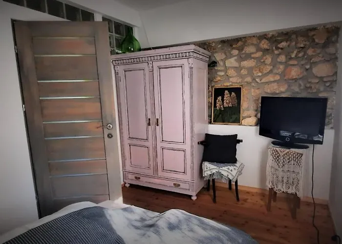 Patak Apartman, Diszel 아파트 *